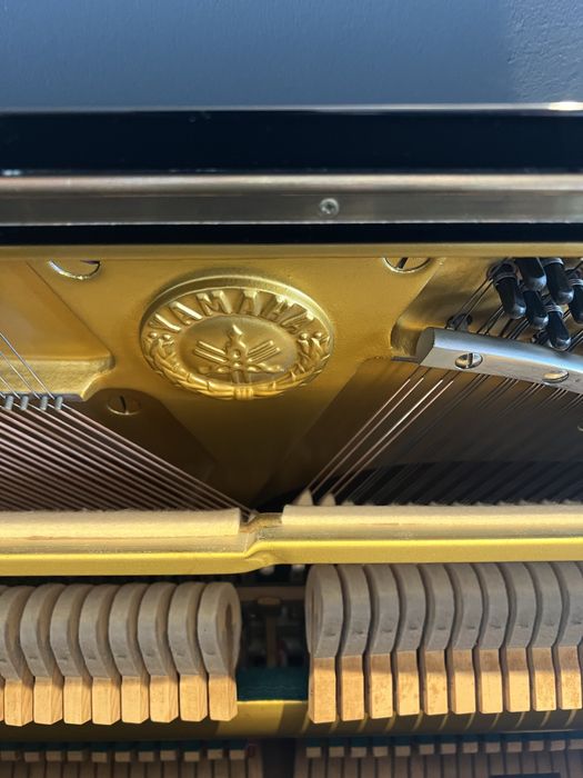 Piano vertical yamaha u1 bem estimado exelente
