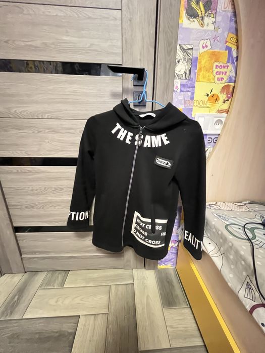 Продам кардіган для хлопчика рост 140