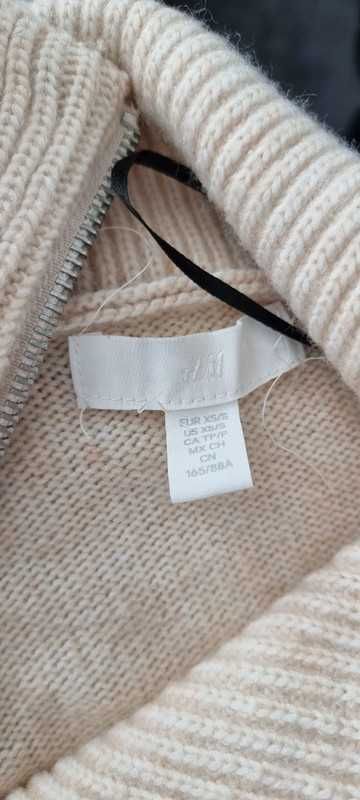 Ciepłe ponczo z golfem narzutka H&M r.XL/42 z akrylem i wełną