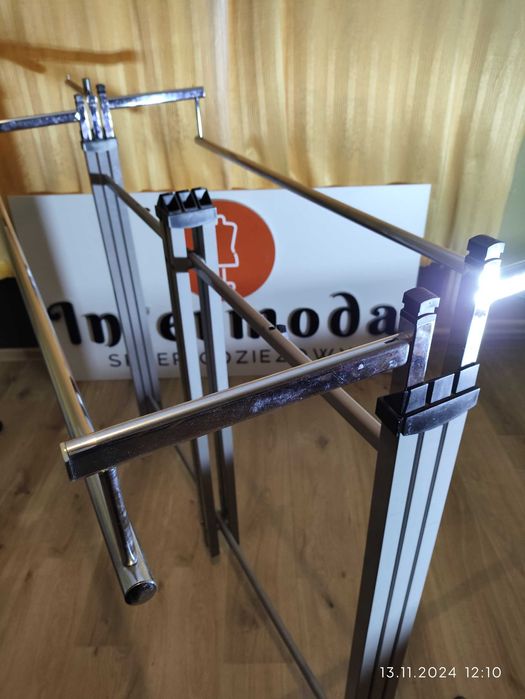 Wyposażenie sklepu odzieżowego