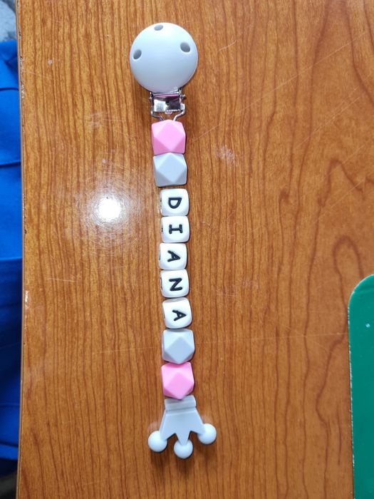 Prende chupetas em silicone