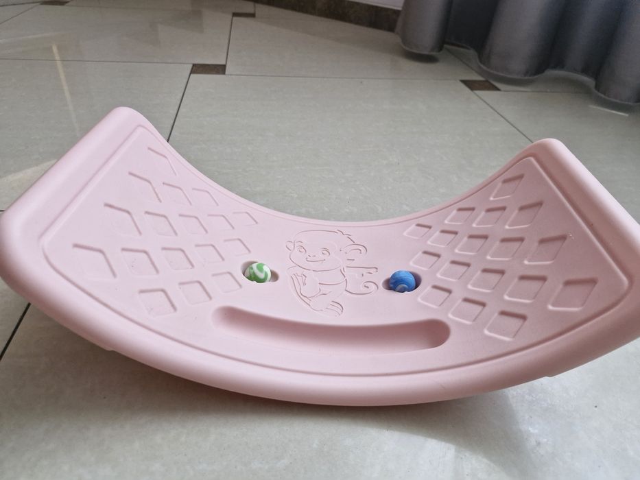 БАЛАНСБОРД, Дошка для рівноваги