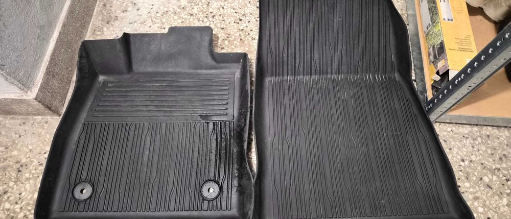 Dywaniki gumowe do Ford Puma po 2019 z bagażnikiem