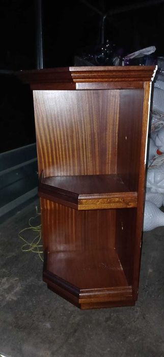 Móvel de canto em mogno maciço