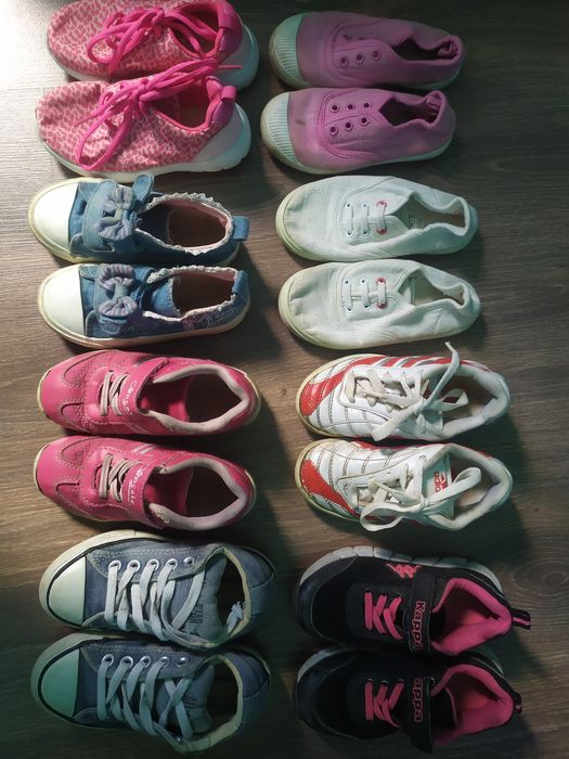 Кросівки і кеди дитячі