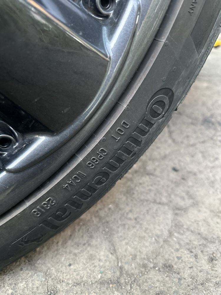 Продам диски с резиной bmw r19 245/40/19 5x120 8j
