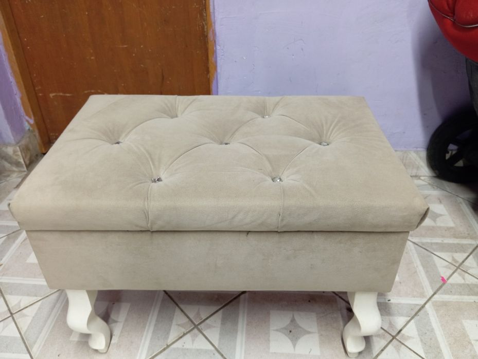 Otwierana pufa do siedzenia