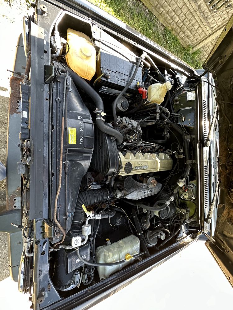 Nissan Patrol Y60 2.8 long klimatyzacja diff lock import Francja 2szt