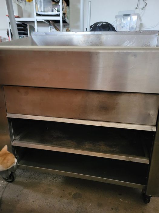 Grelhador em carvão em Inox