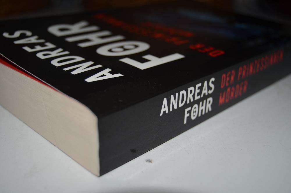 Livro "Der Prinzessinnen Morder" de Andreas Fohr