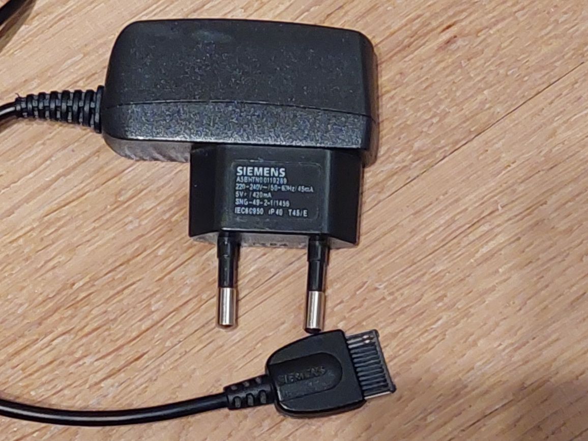 Зарядное устройство c39280 и Siemens 5V
