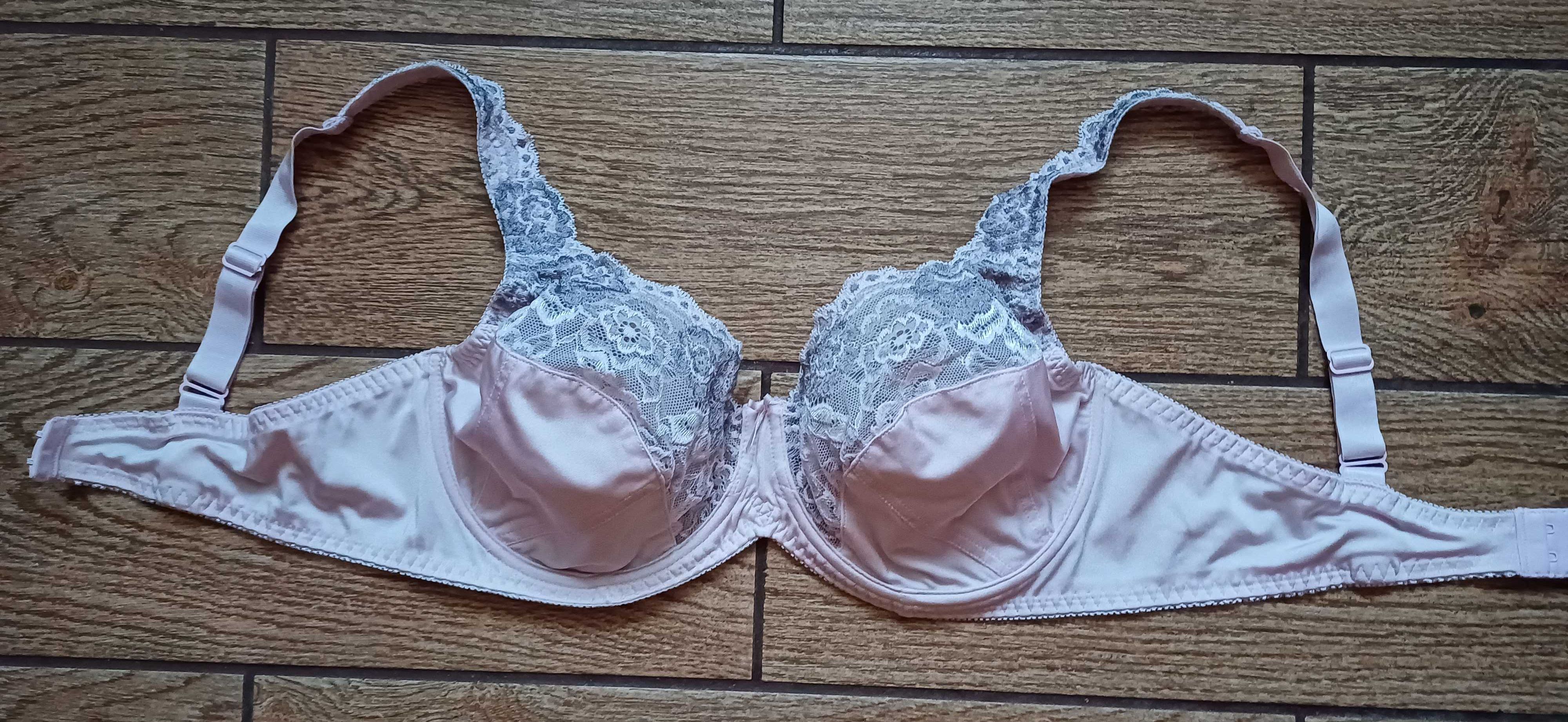 Różowy biustonosz B.P.C Collection r. 90 D