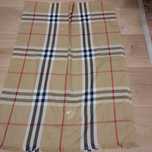 Szal Burberry London  jak nowy!