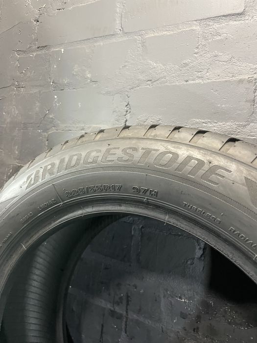 4шт Run Flat 225/55 R17 Bridgestone Blizzak 001