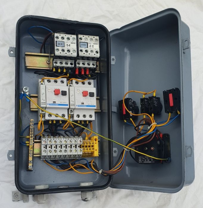Skrzynka elektryczna sterująca