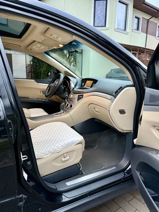 Продам обслужену Субару Трибека