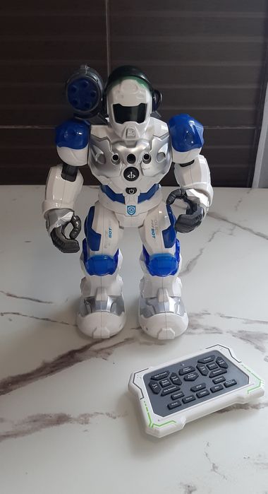 Игрушка-робот интерактивная на инфракрасном управлении