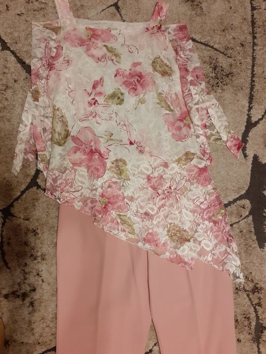 Elegancka bluzeczka ze spodniami letnio wiosenie