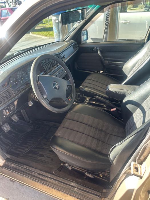 Mercedez 190 2.5