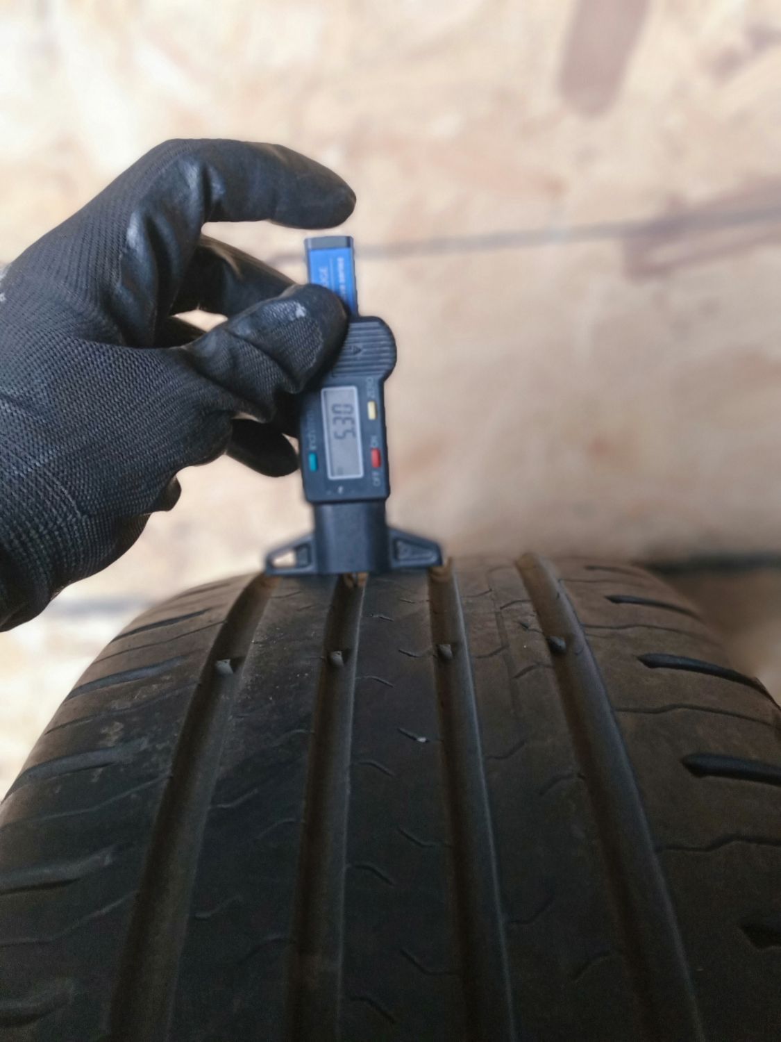 Шини Continental ContiEcoContact 5 205/55 R16 91H Б/У 5 мм