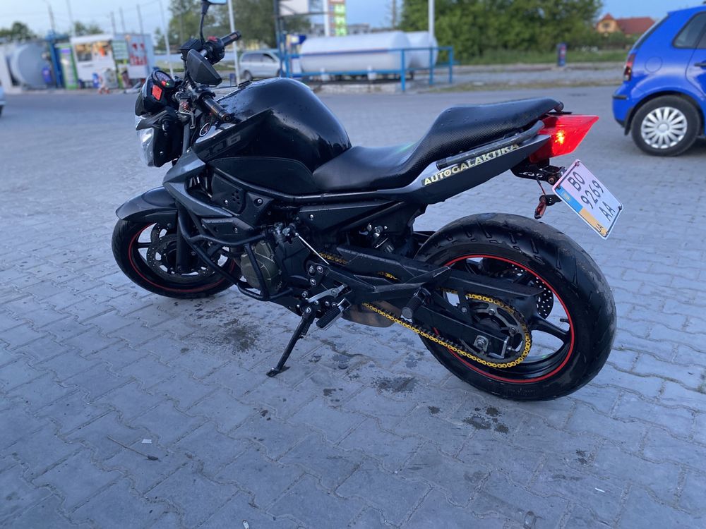 Yamaha XJ6F 600.