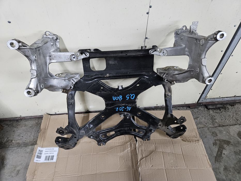 Балка передня підрамник Audi q5 80a