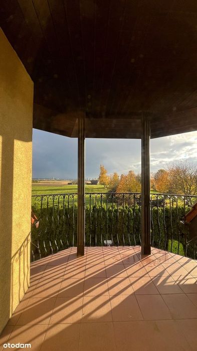 Dom w zabudowie bliźniaczej w doskonałej lokalizacji na sprzedaż