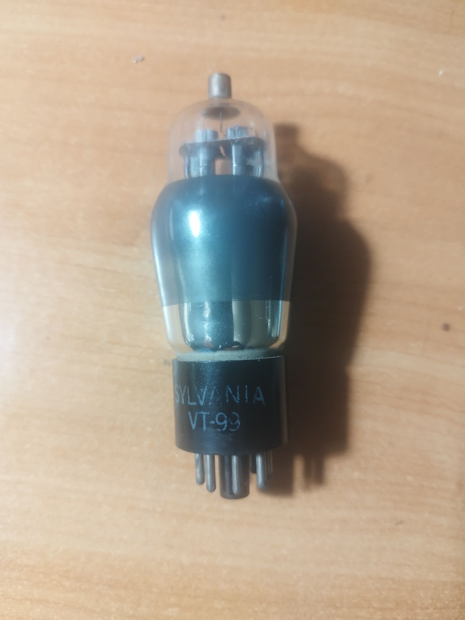 Продам радио лампу Sylvania 6F8G-VT99. Для усилителя, в коллекцию.