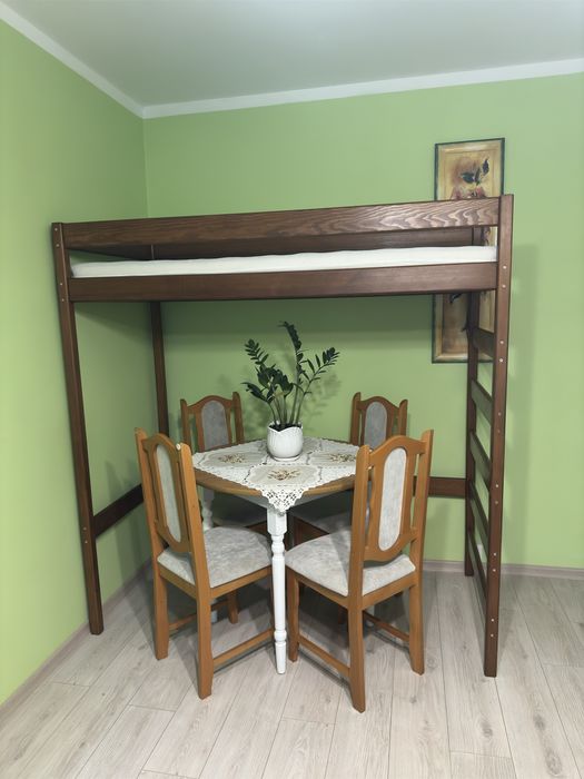 Łóżko piętrowe z litego drewna sosnowego – solidne, jak nowe!