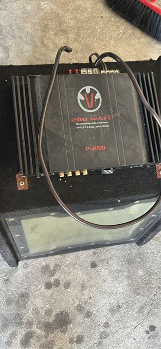 Subwoofer e amplificador