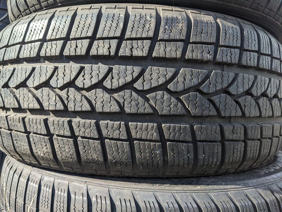 215/50R17 Kormoran Snow