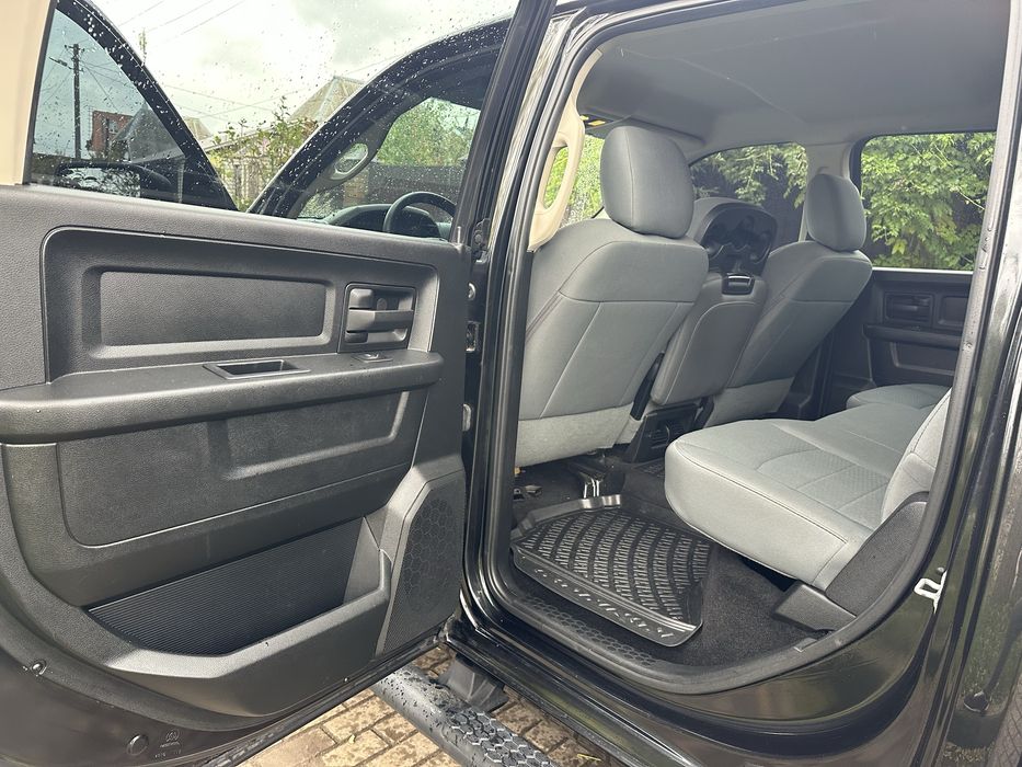 Продам легковой пикап 6 мест DODGE RAM 1500 в идеальном состоянии