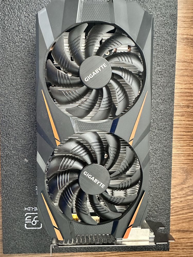 Karta graficzna Gigabyte GeForce gtx 1060 3gb + zasilacz