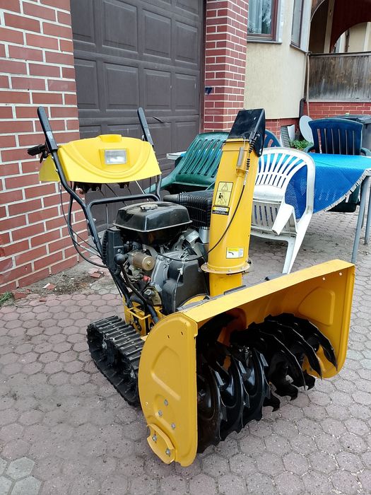 Odśnieżarka na gąsienicach 13 km duża ładna z wysyłką