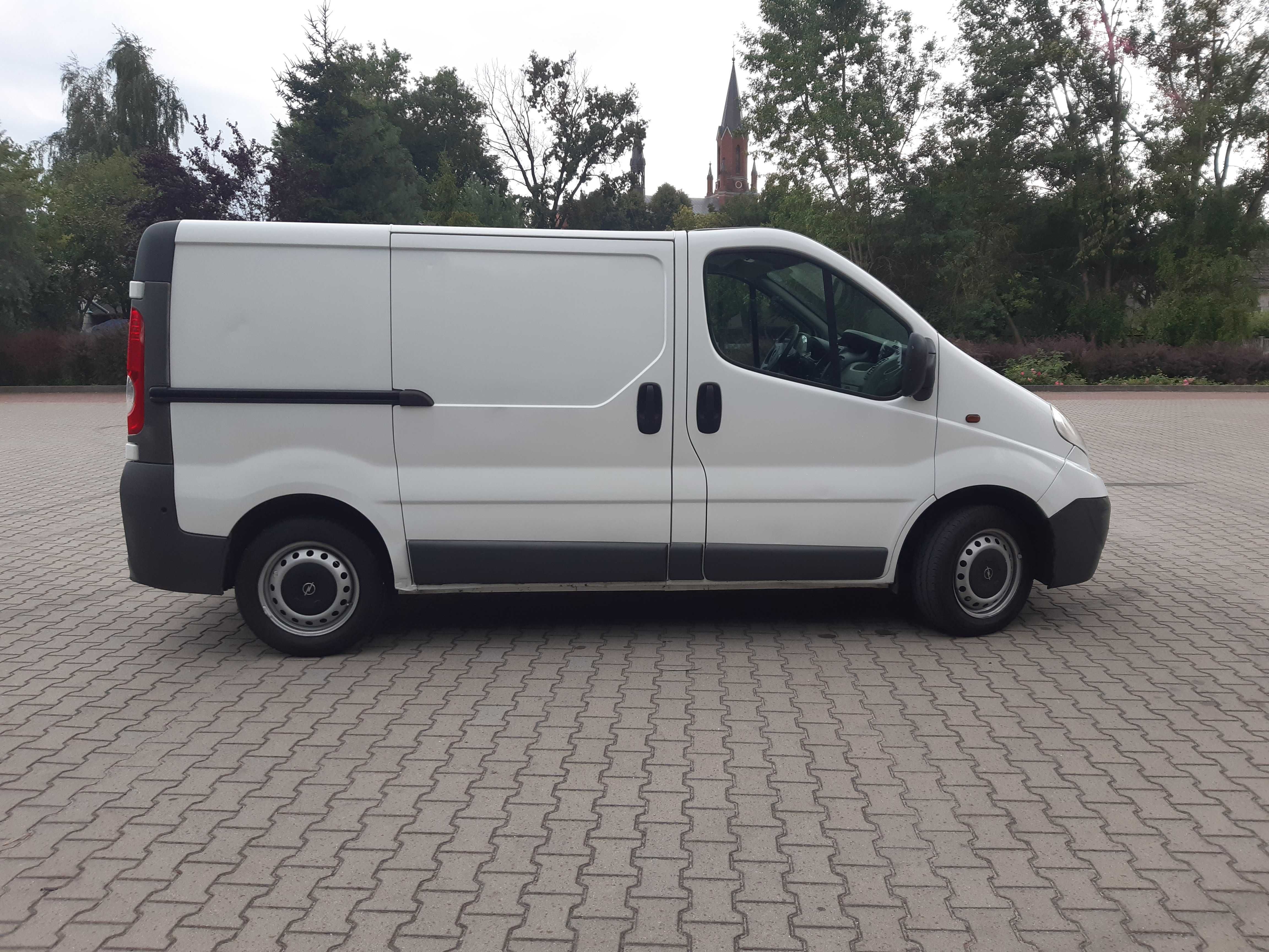 Opel Vivaro 2,0 CDTI 2012 Klima zadbany potw. przebieg cały oryginał