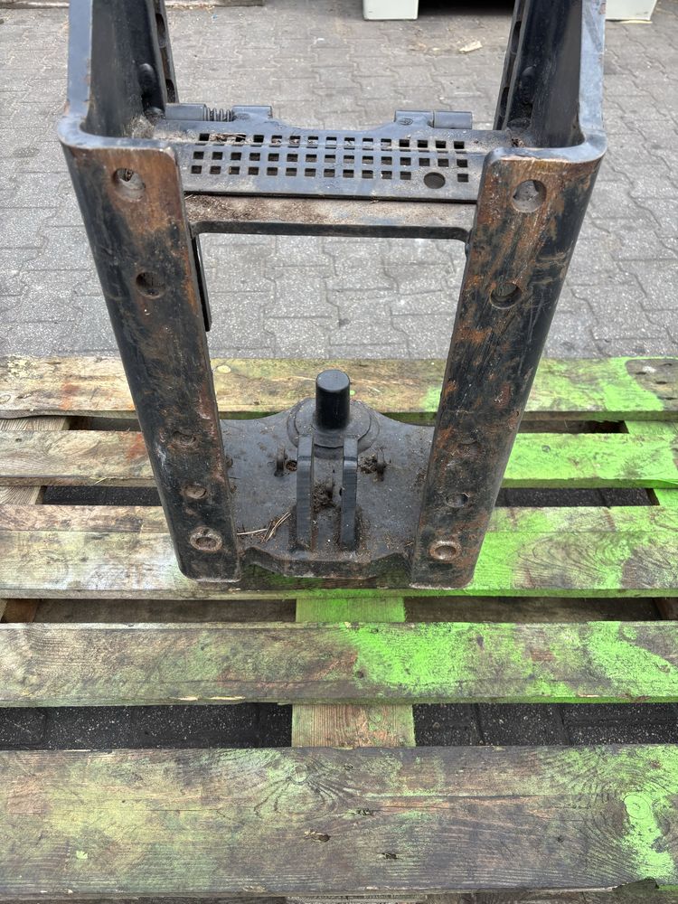 Konsola zaczepu Sauermann Case New Holland Steyr