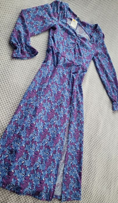 Hit Nowa prześliczna sukienka midi z długimi rękawami kwiatowy print S