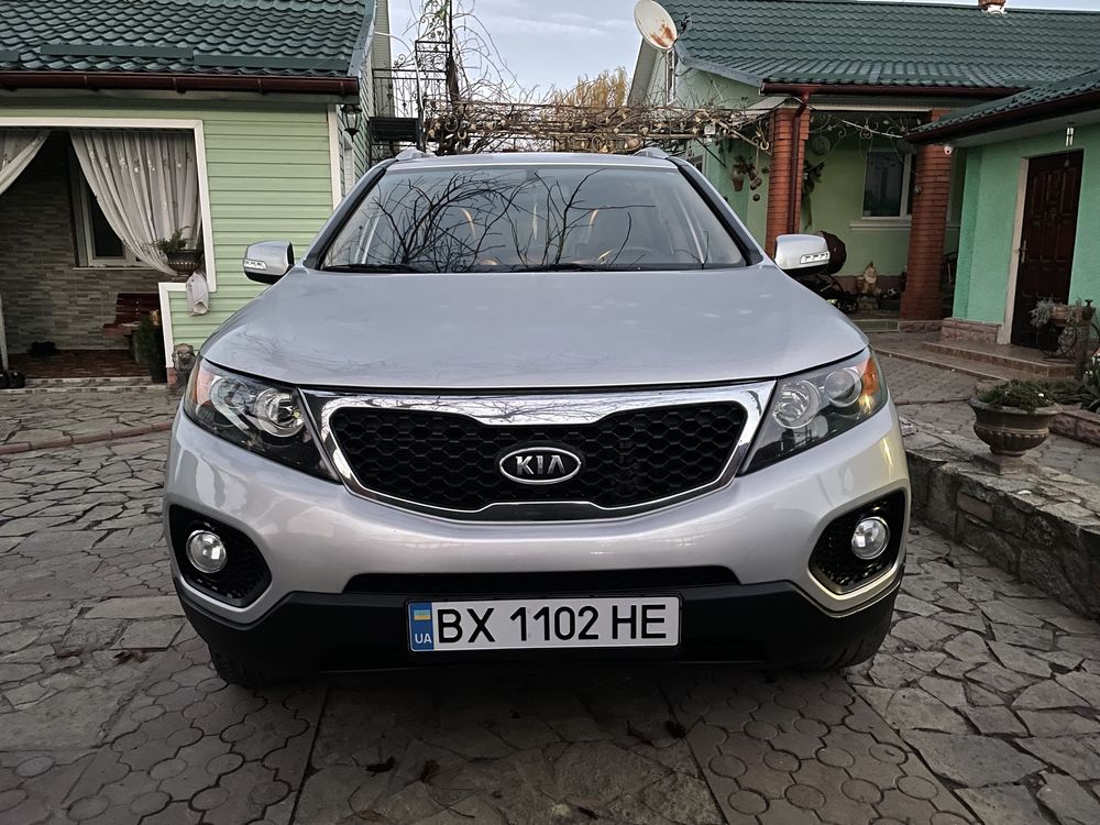 Kia Sorento 2011 (2013) 2.2 дизель МКПП AWD / КІА Соренто