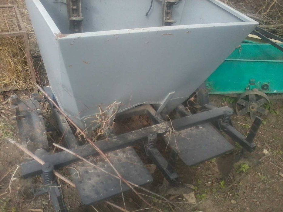 Трактор ДТЗ 244.4