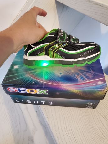 Nowe sneakersy buty świecące chłopięce geox 26