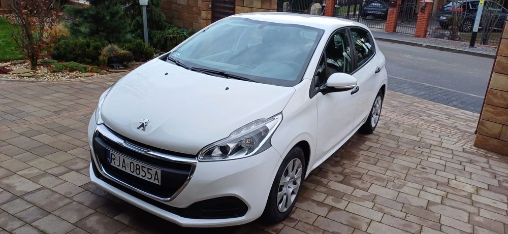Peugeot 208 peugeot