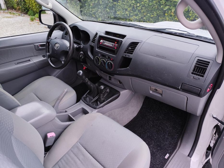 Toyota Hilux 2.5D4D X-Cab 4 Lugares 4x4