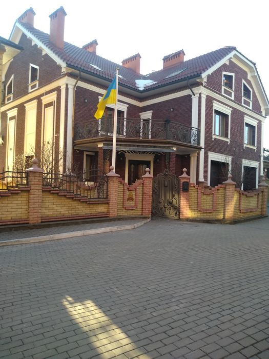 Фасадна Австріська плитка,Декор :-карнізи , наплічники і ТД тд