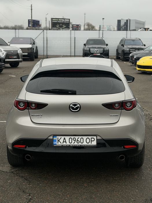 Оренда авто Maxda 3