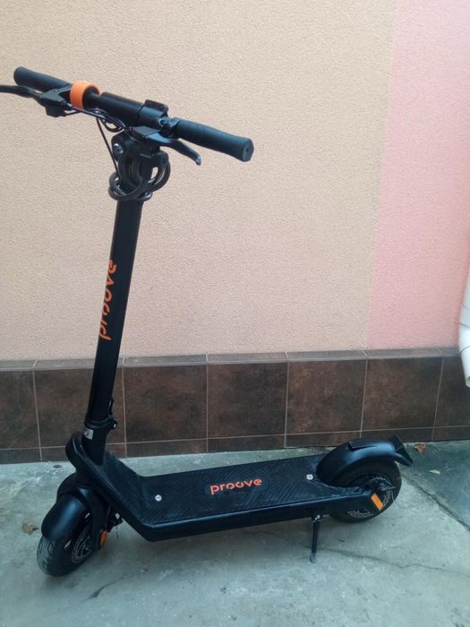 Електросамокат proove