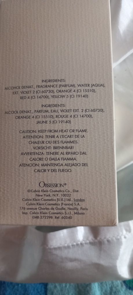 Perfumes antigos selados