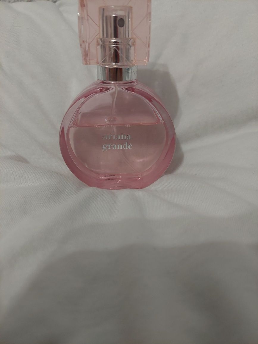 Ariana grande perfum