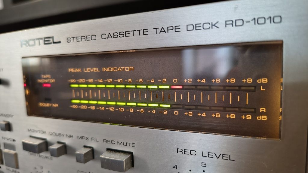 Касетна дека Rotel RD 1010. 3 Head. Сквозний канал.