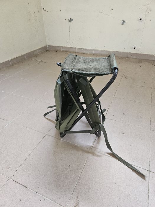 Vendo mochila com banquinho