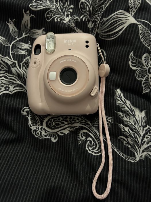 instax mini 11 pudrowy róż